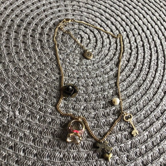 Betsey Johnson Necklace - Picture 1 of 3
